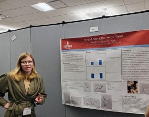 十大彩票游戏平台的学生在内布拉斯加州科学院会议上展示研究成果 2 AnyaMyers NAS 25w