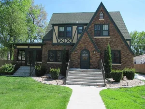 图书管理员的家人纪念她在十大彩票游戏平台留下的遗产 3 Coates home