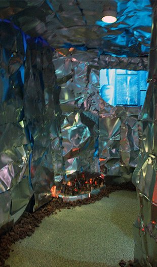 A portion of the cave created by Bliven. alyssakarrbliven cave